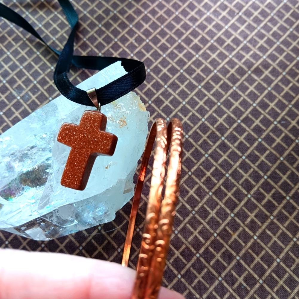 Sunstone cross pendant w/ 2 copper colored bangles